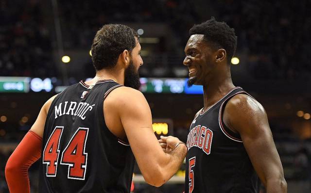 下角会显示 下角会显示